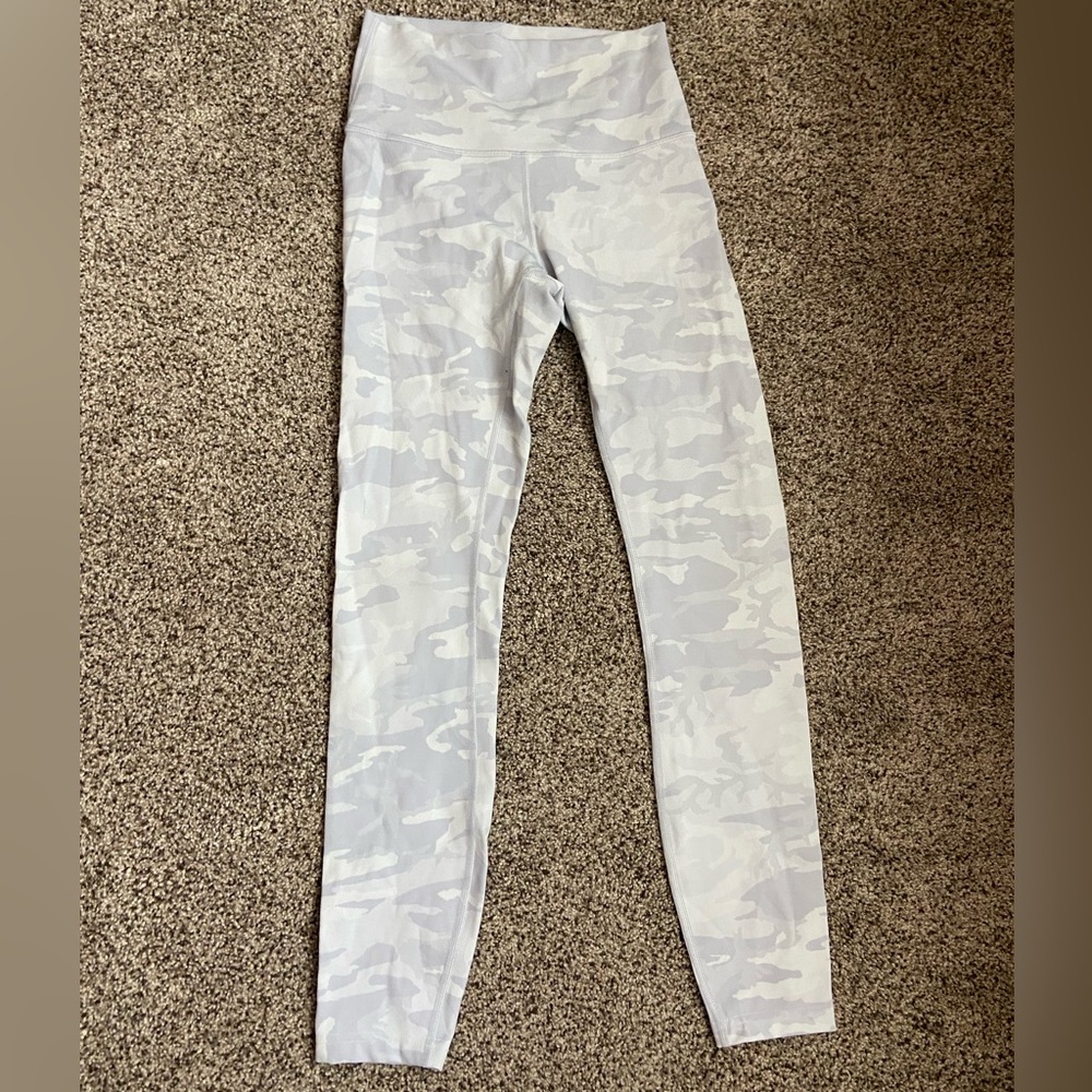 Lululemon Wunder Under 28” leggings